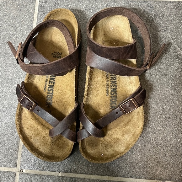 Size 5 Birkenstock Yara Oiled Leather Sandal - Picture 2 of 7